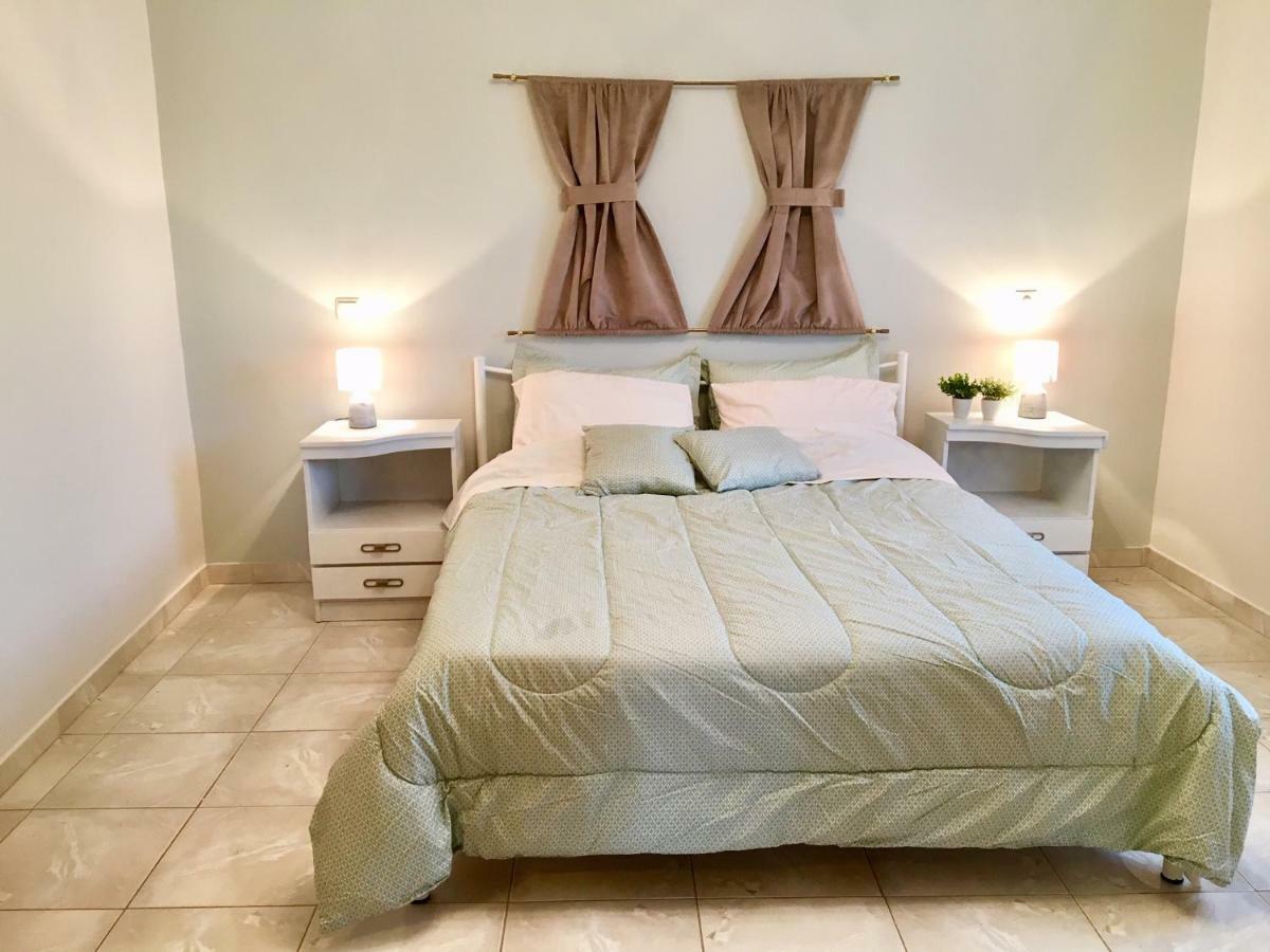 Luxury House In Nafplio With A Great View Balcony Apartment Bagian luar foto