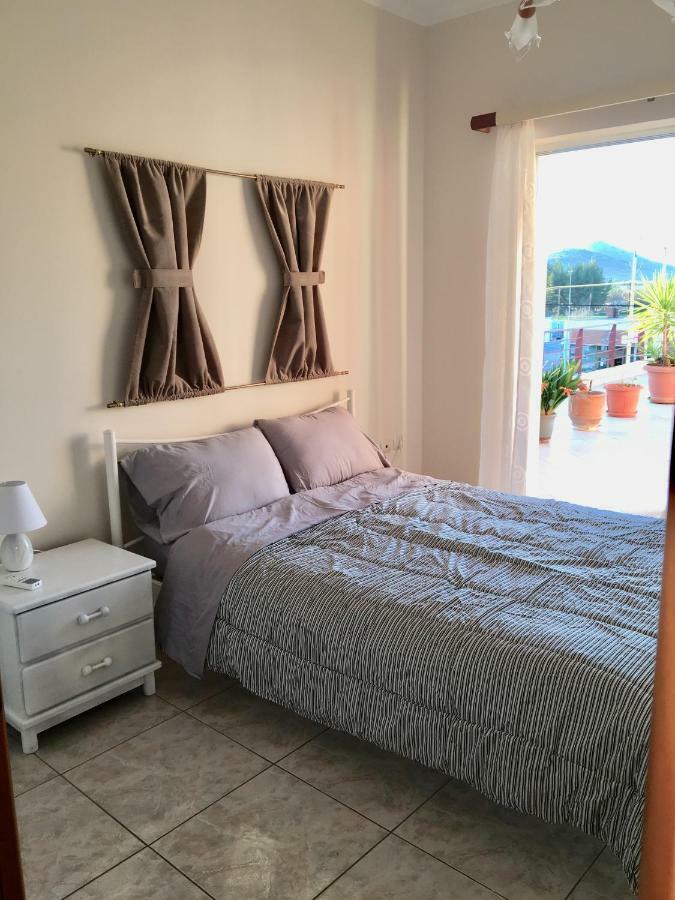 Luxury House In Nafplio With A Great View Balcony Apartment Bagian luar foto
